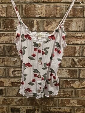 Derek Heart Women’s Small Cherry Print Cami Tank Top Button Front Y2K NWOT